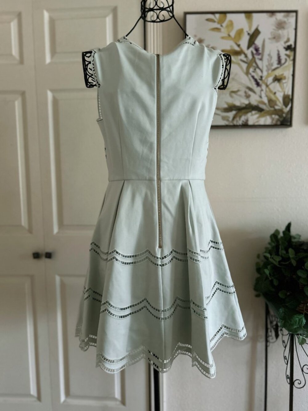 Dress Subcategory Classification - Picture 3 of 6